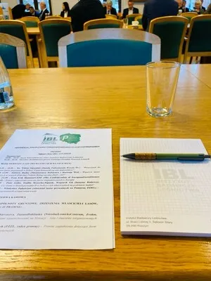 O lasach niepaństwowych – konferencja